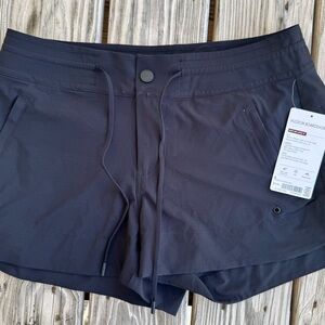 Athleta Hudson Boardshorts Black Women's Shorts - 6